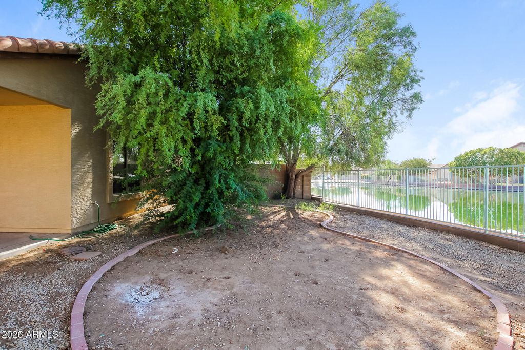 Photo of 11017 W Wilshire Drive, Avondale, AZ 85392 (MLS # 7014914)
