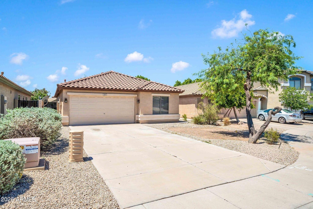 Photo of 11017 W Wilshire Drive, Avondale, AZ 85392 (MLS # 7014914)