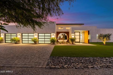 Photo of 11420 N Scottsdale Road, Scottsdale, AZ 85254 (MLS # 6945857)