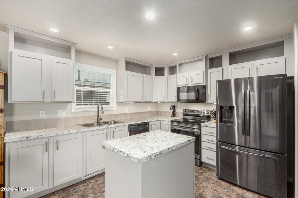 Photo of 10960 N 67th Avenue #217, Glendale, AZ 85304 (MLS # 6966268)