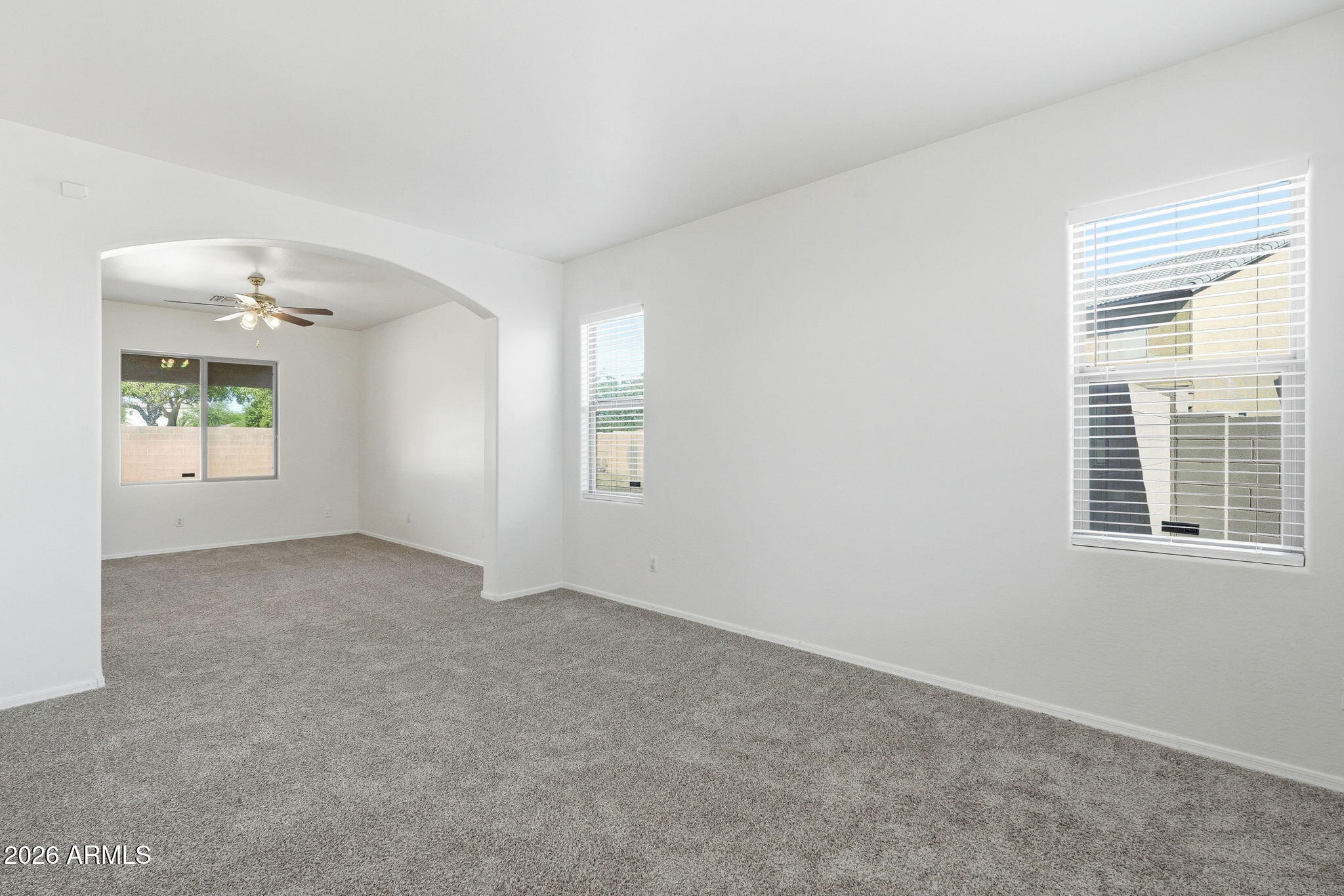 1727 W SAN TAN HILLS Drive