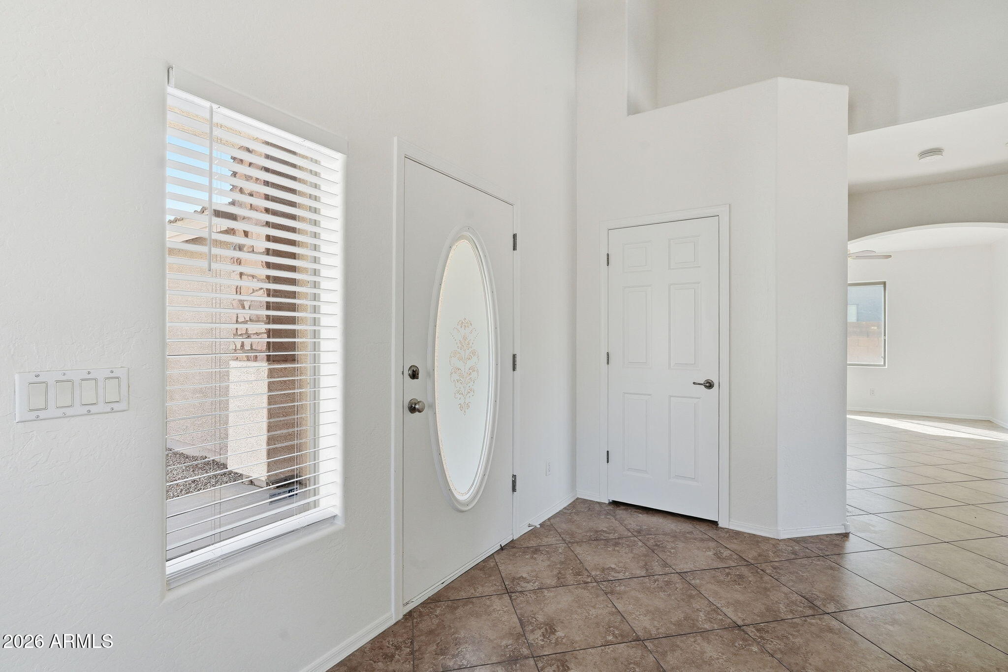 1727 W SAN TAN HILLS Drive