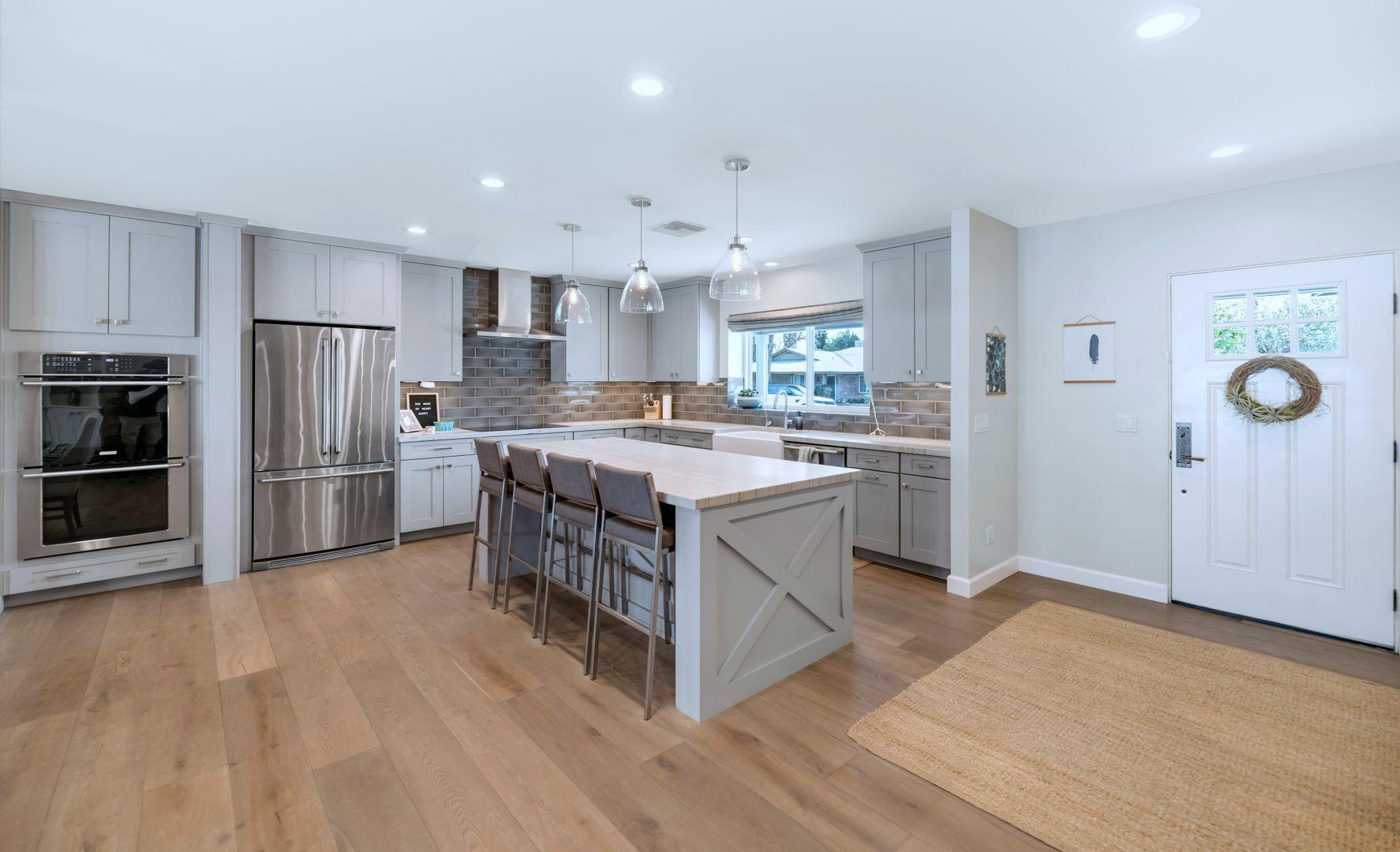 6202 E Calle Redonda