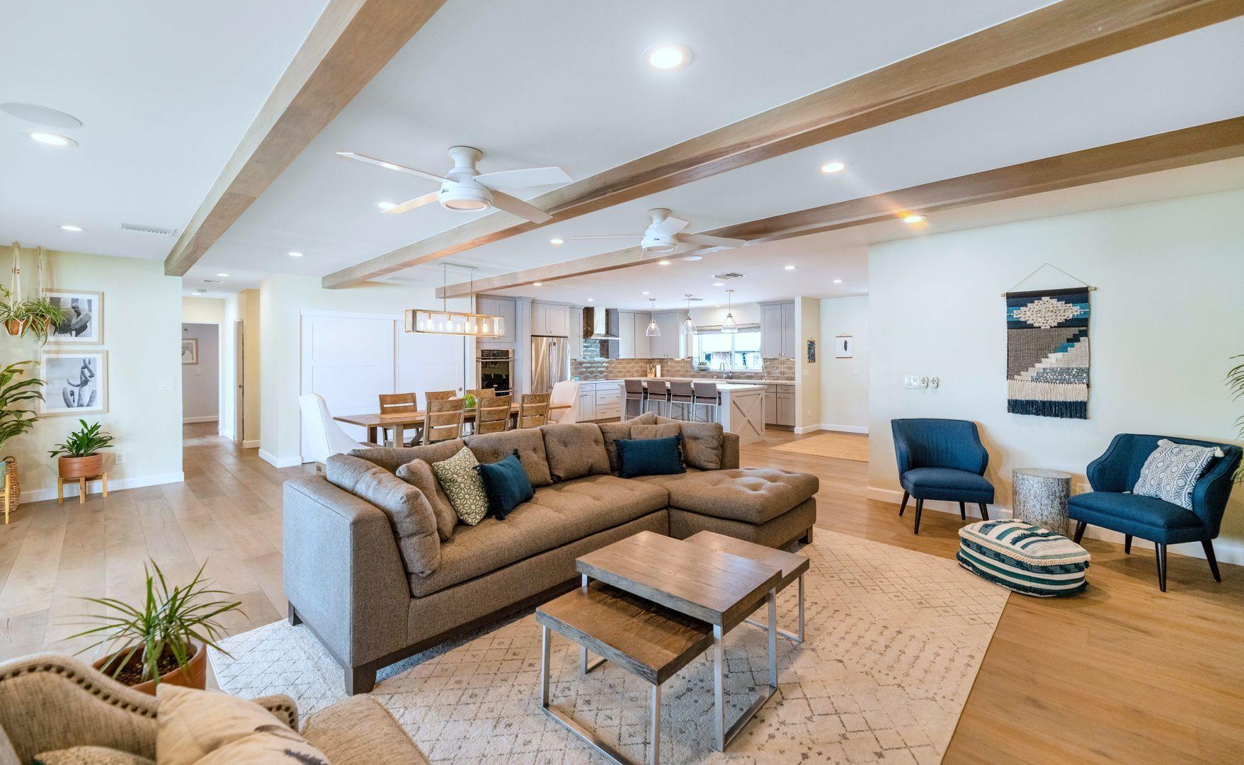 6202 E Calle Redonda