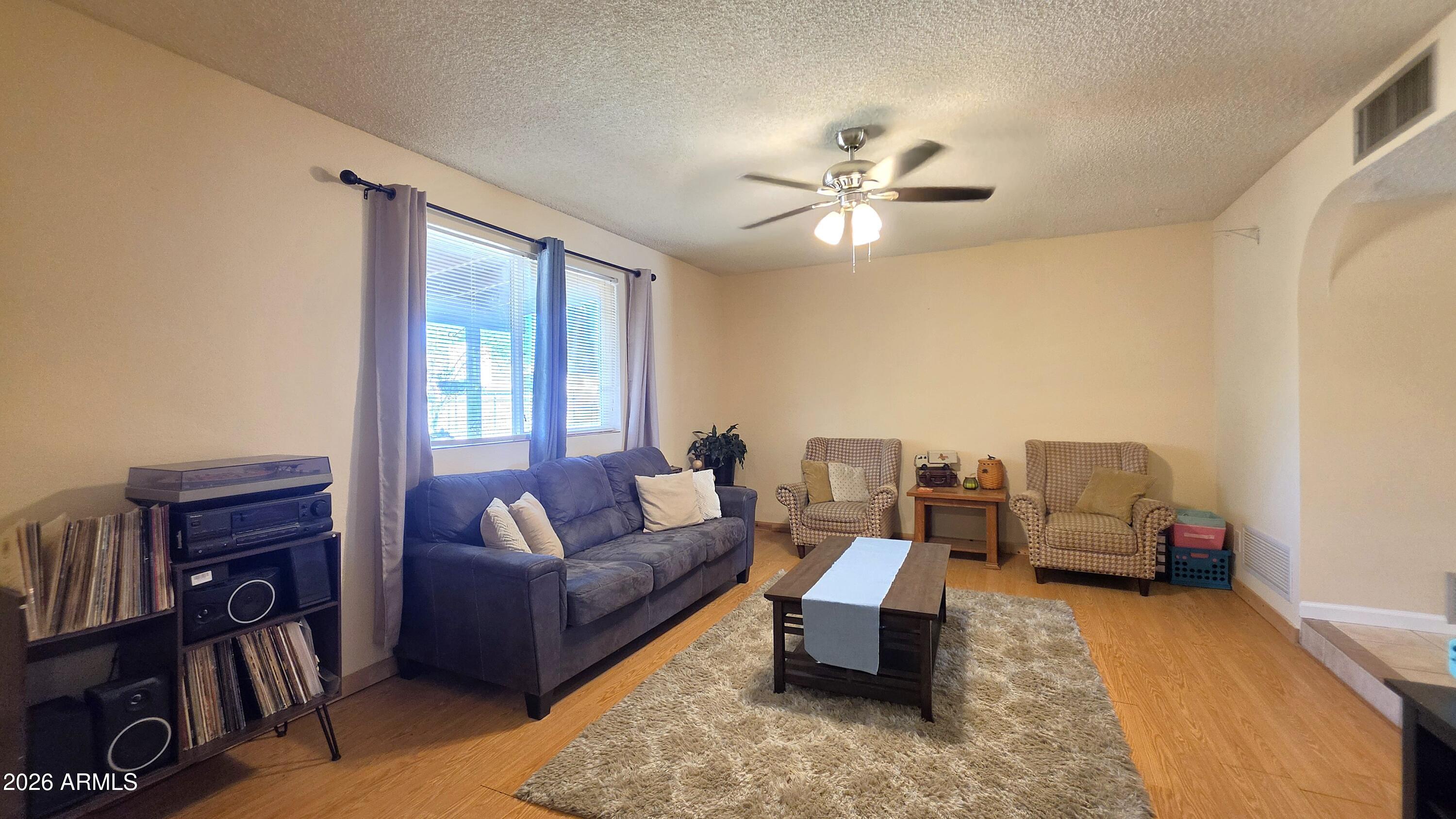 1181 CHOLLA Circle