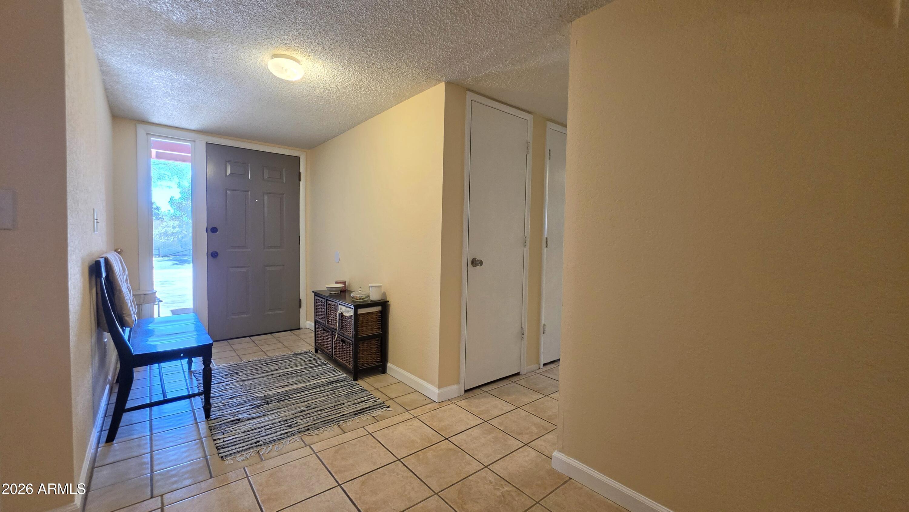 1181 CHOLLA Circle