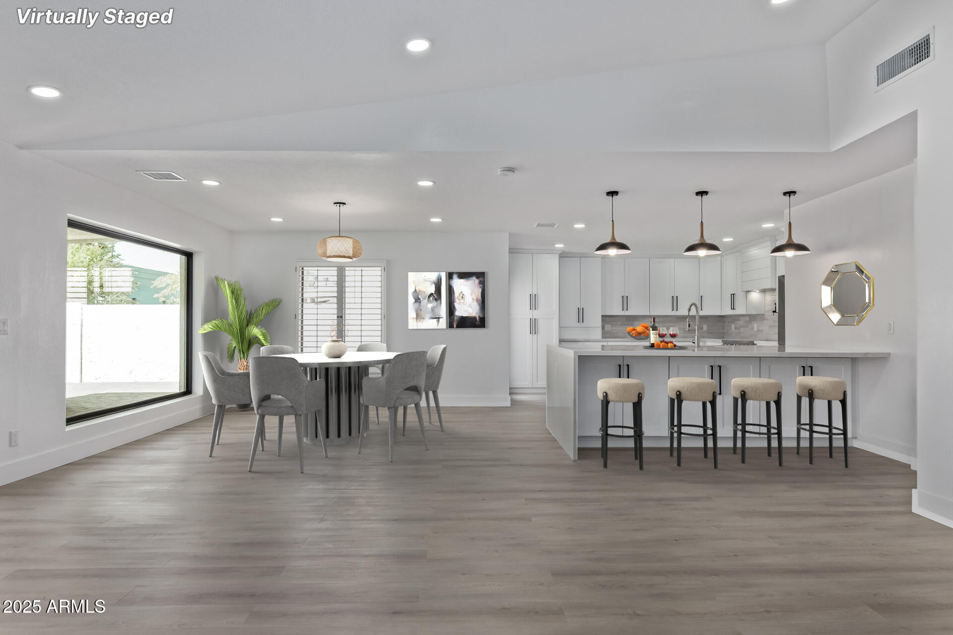 8302 E SAN SALVADOR Drive