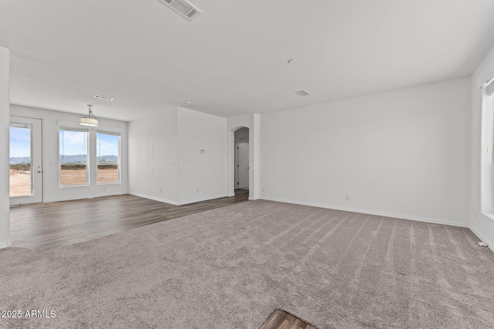20909 W BRADLEY Road