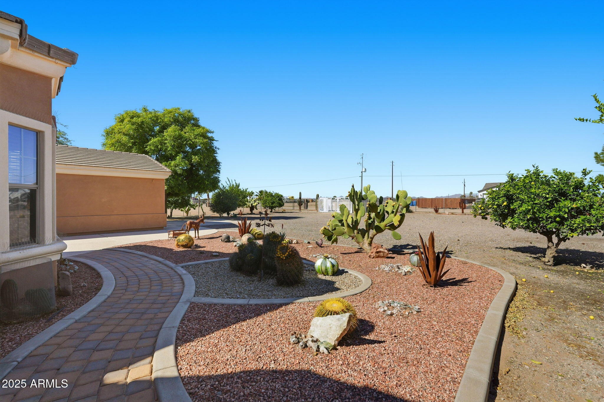 36925 W DURANGO Street