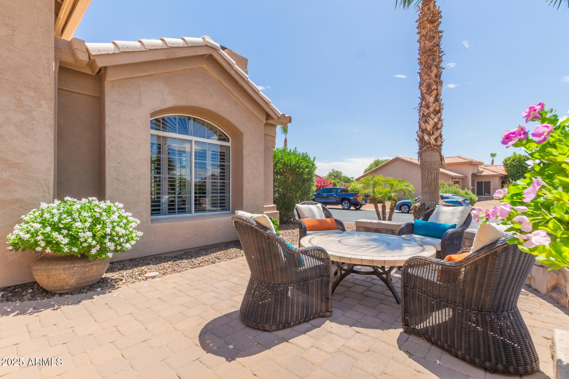 3211 N COUPLES Drive