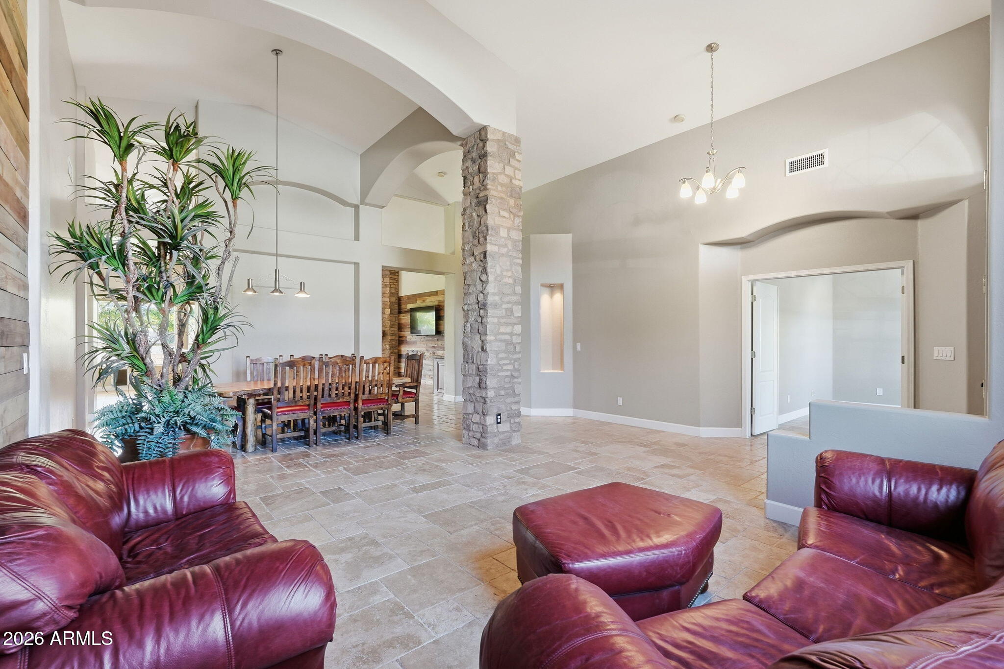 1281 W CHILTON Avenue