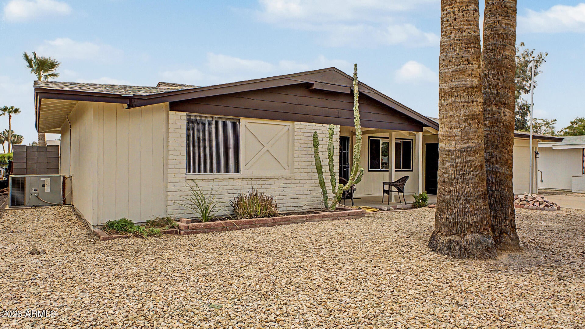 814 S LONGWOOD Loop