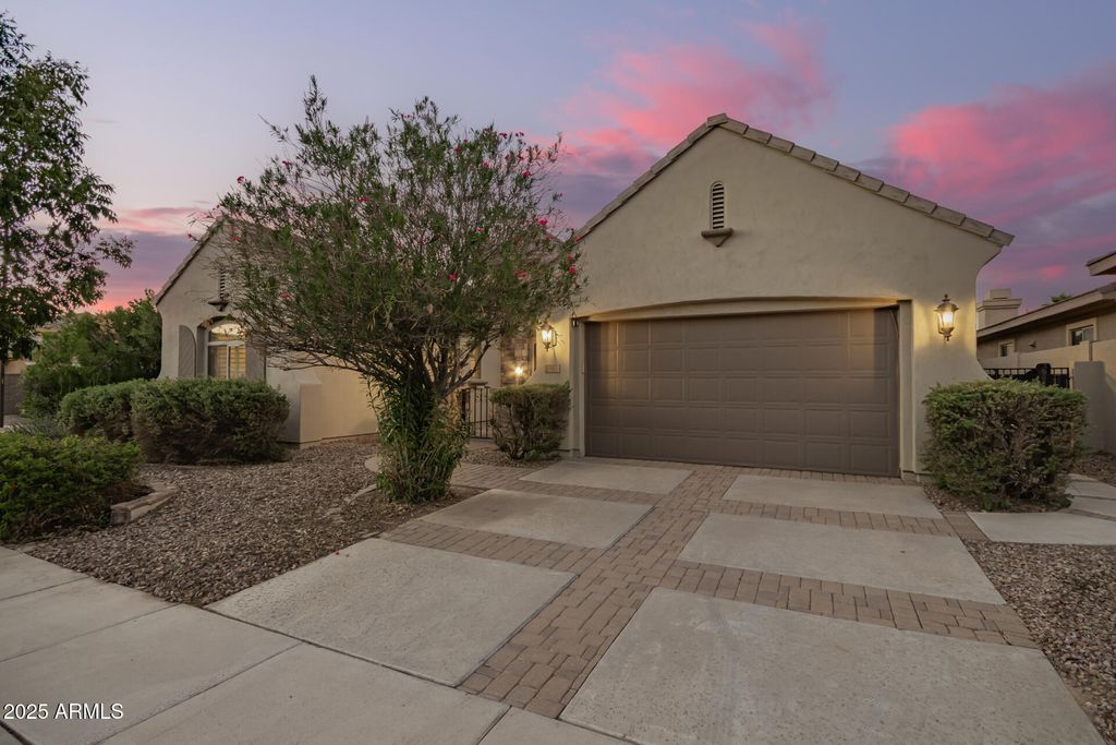 Photo of 4352 E Santa Fe Court, Gilbert, AZ 85297 (MLS # 6927816)