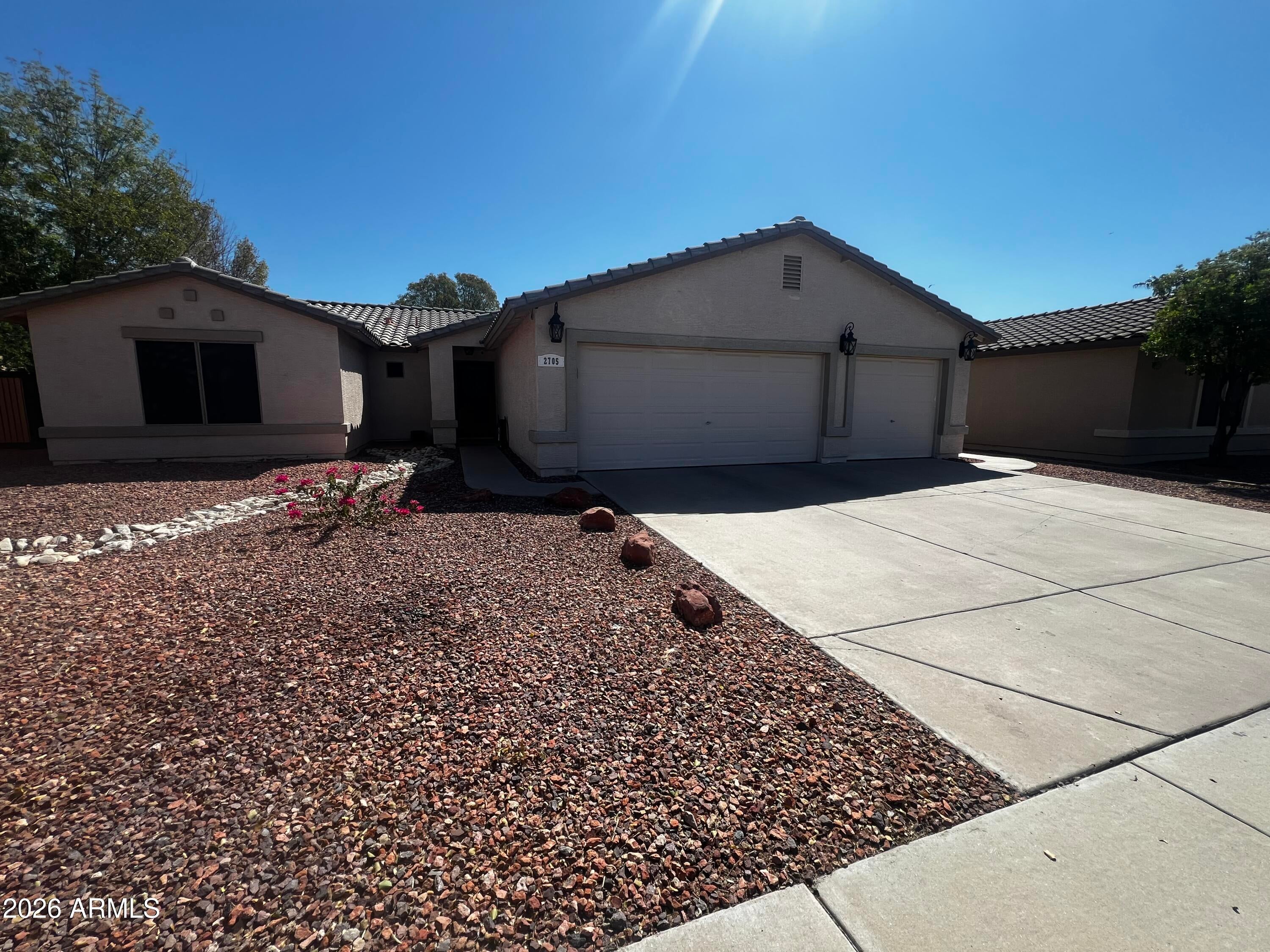 2705 N 105TH Avenue