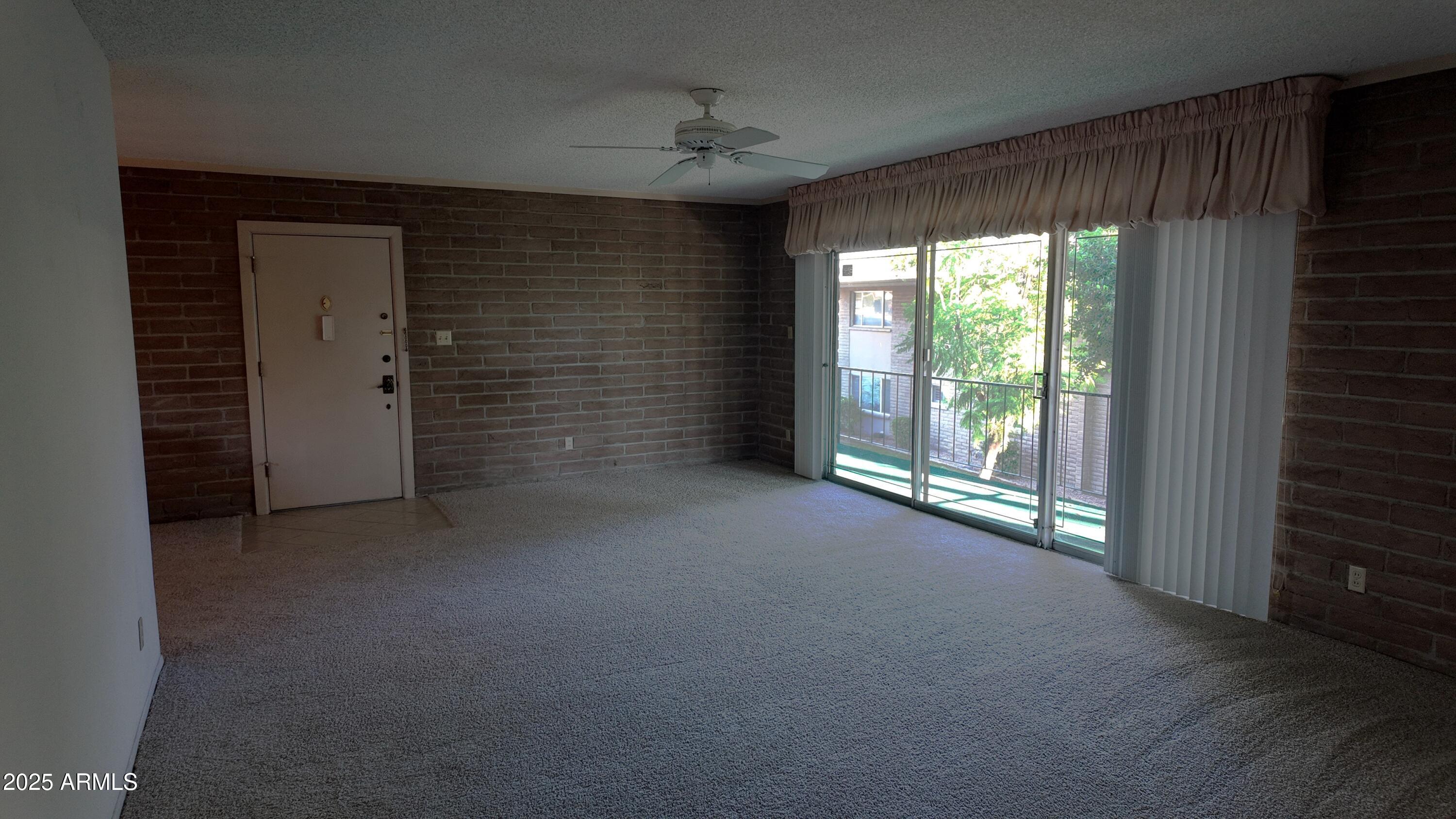 1901 E Missouri Avenue 216