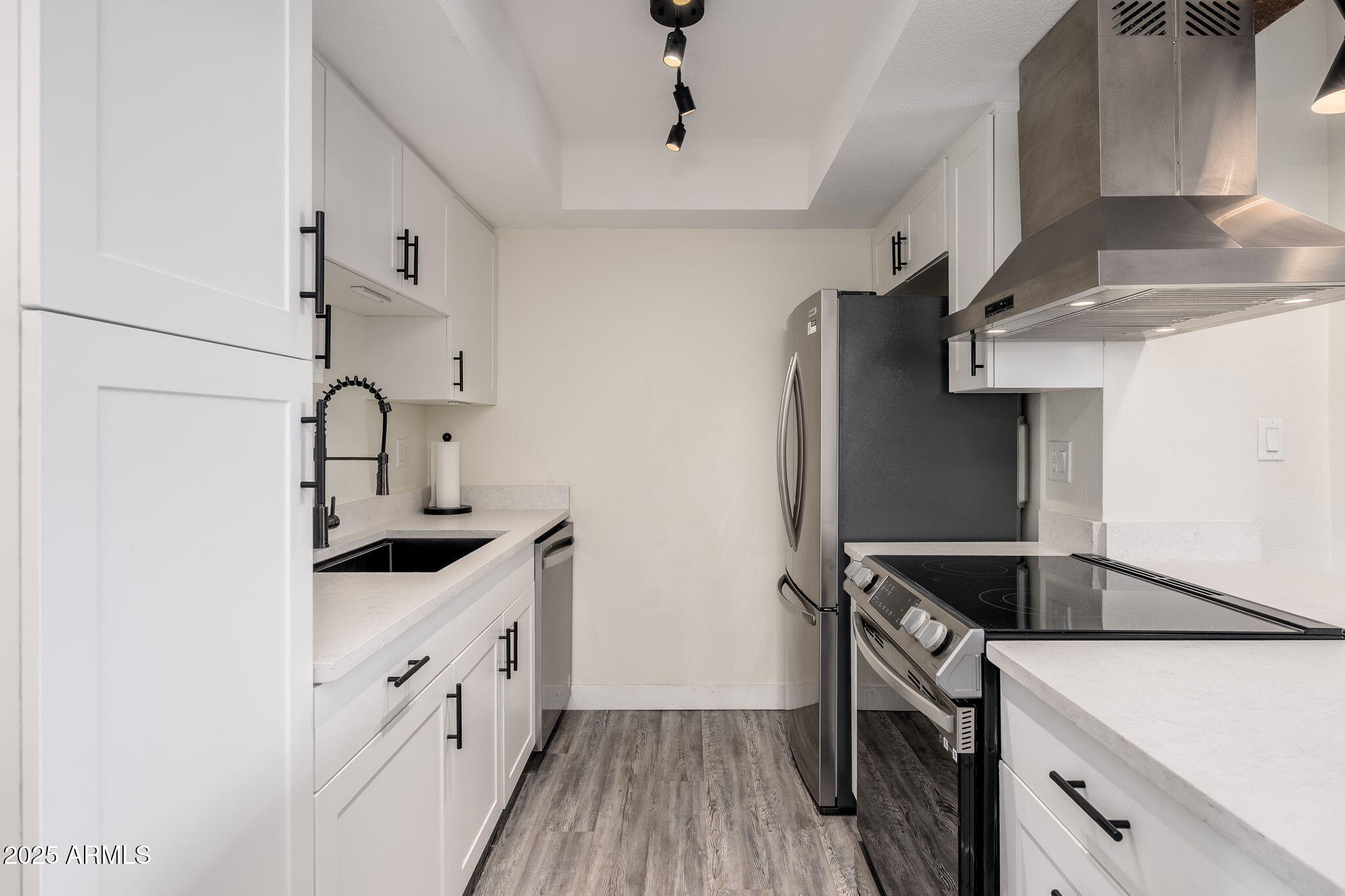 7557 N DREAMY DRAW Drive 219