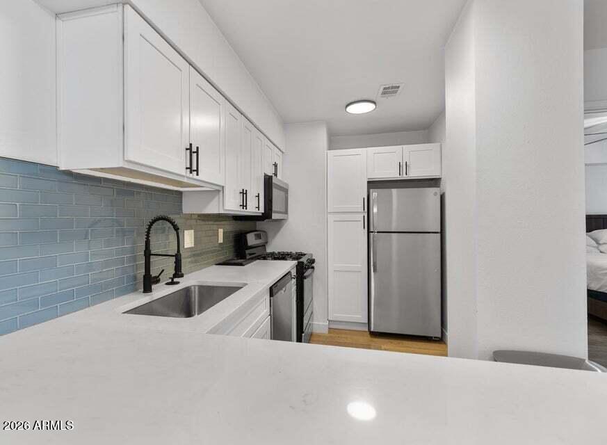 302 E MONTE VISTA Road C2