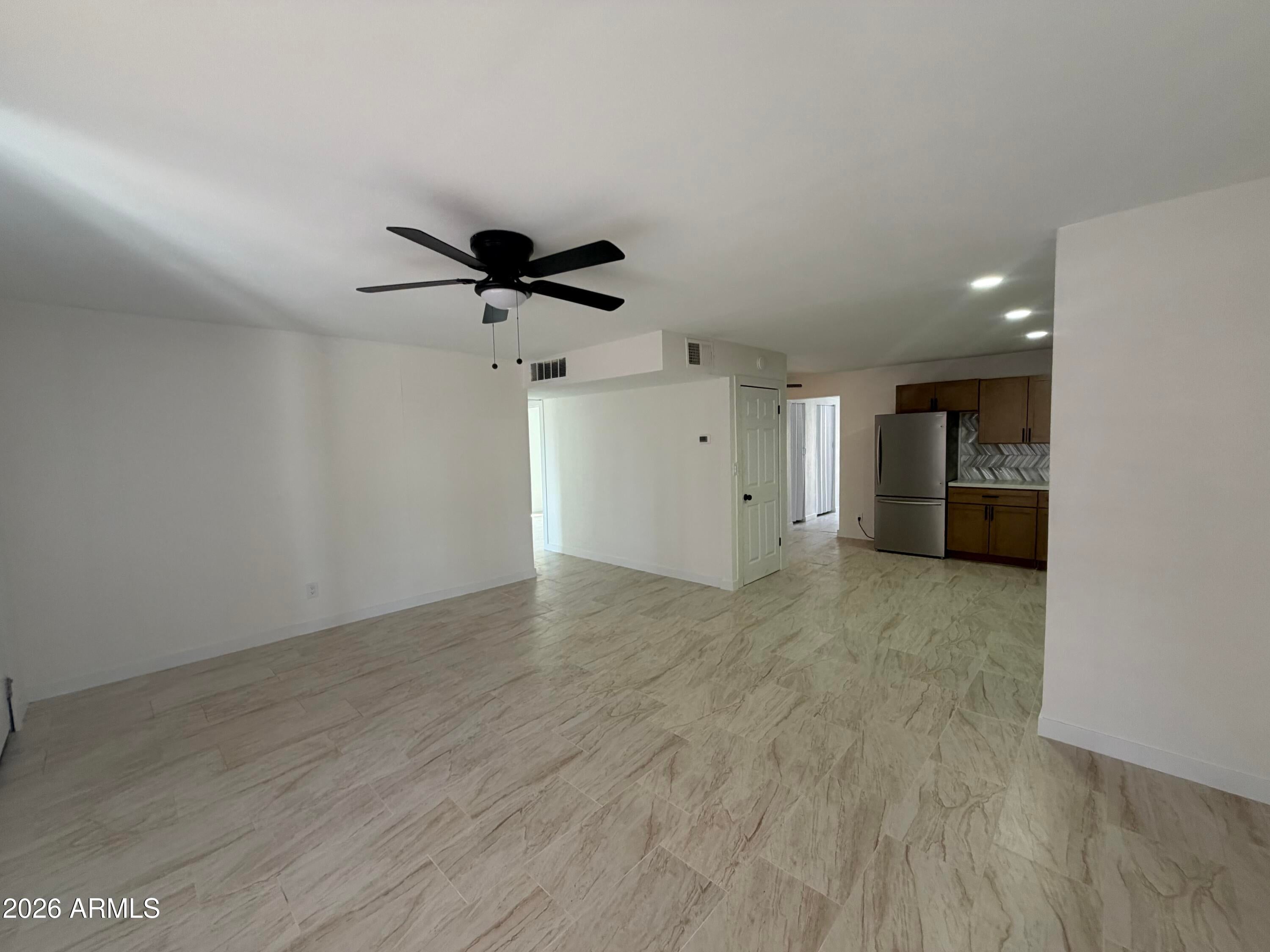 338 E MARILYN Avenue