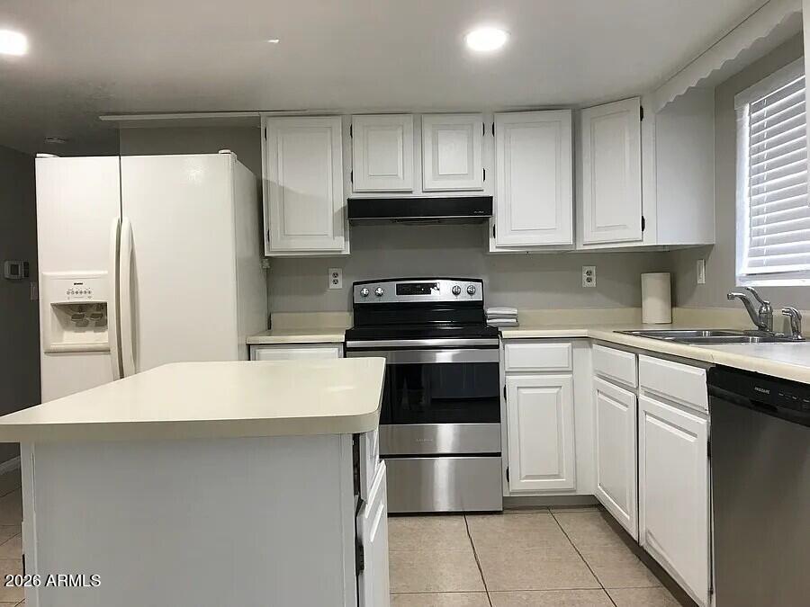 8238 W MONROE Street