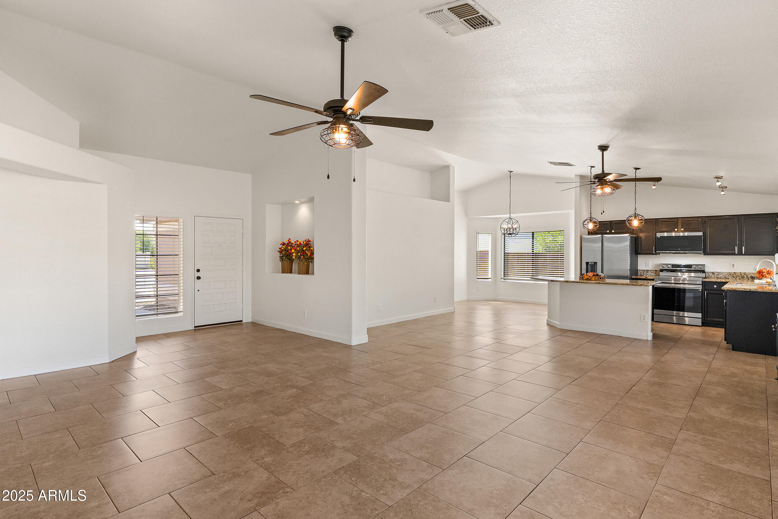 Mesa, Arizona 85215, United States, 3 Bedrooms Bedrooms, ,2 BathroomsBathrooms,Residential,Active,224702