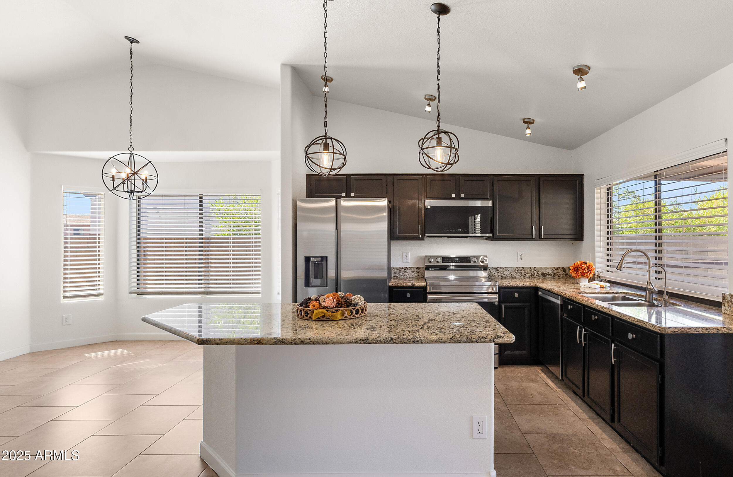 Mesa, Arizona 85215, United States, 3 Bedrooms Bedrooms, ,2 BathroomsBathrooms,Residential,Active,224702