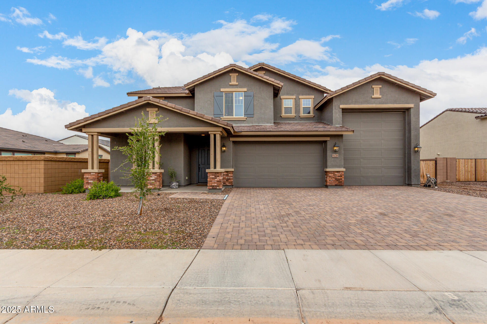 5126 W ROUNDHOUSE Road