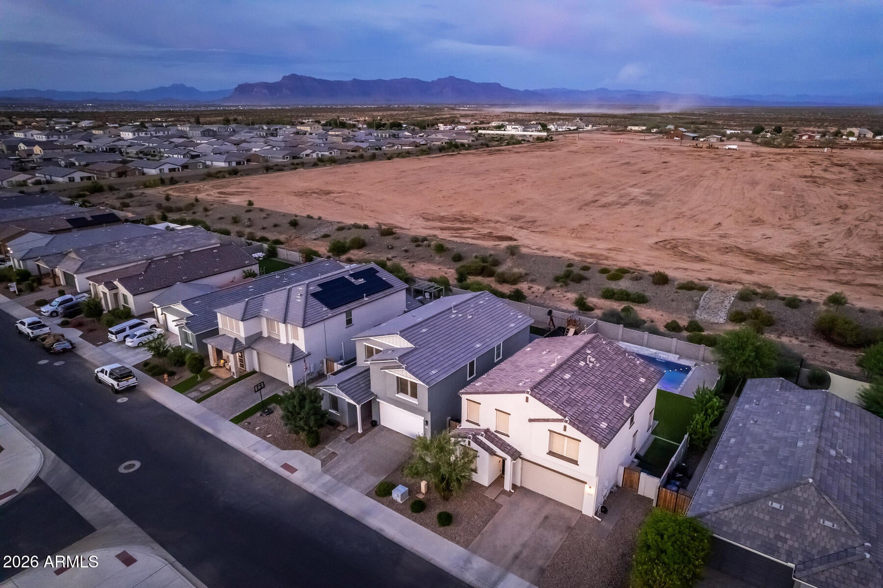 6253 S Clancy --