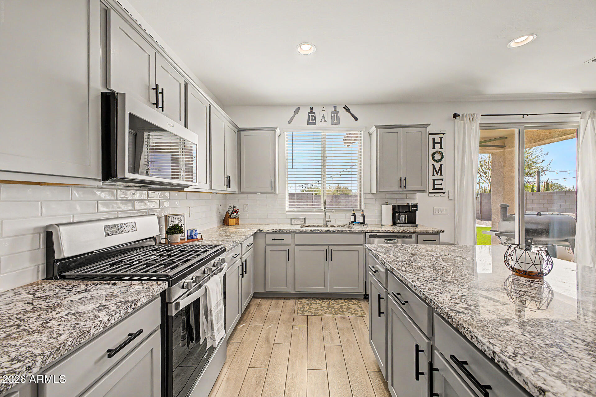 6253 S CLANCY Avenue