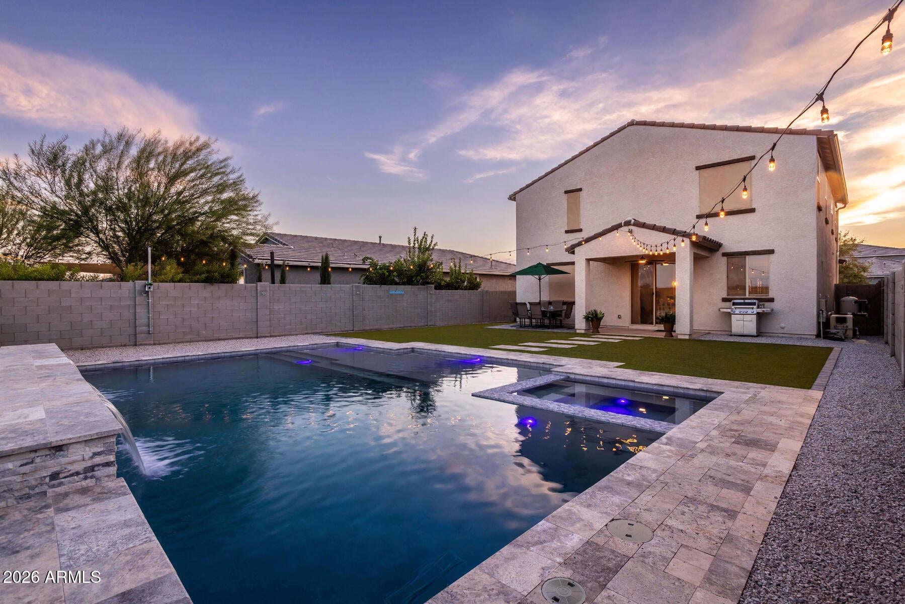 6253 S Clancy --