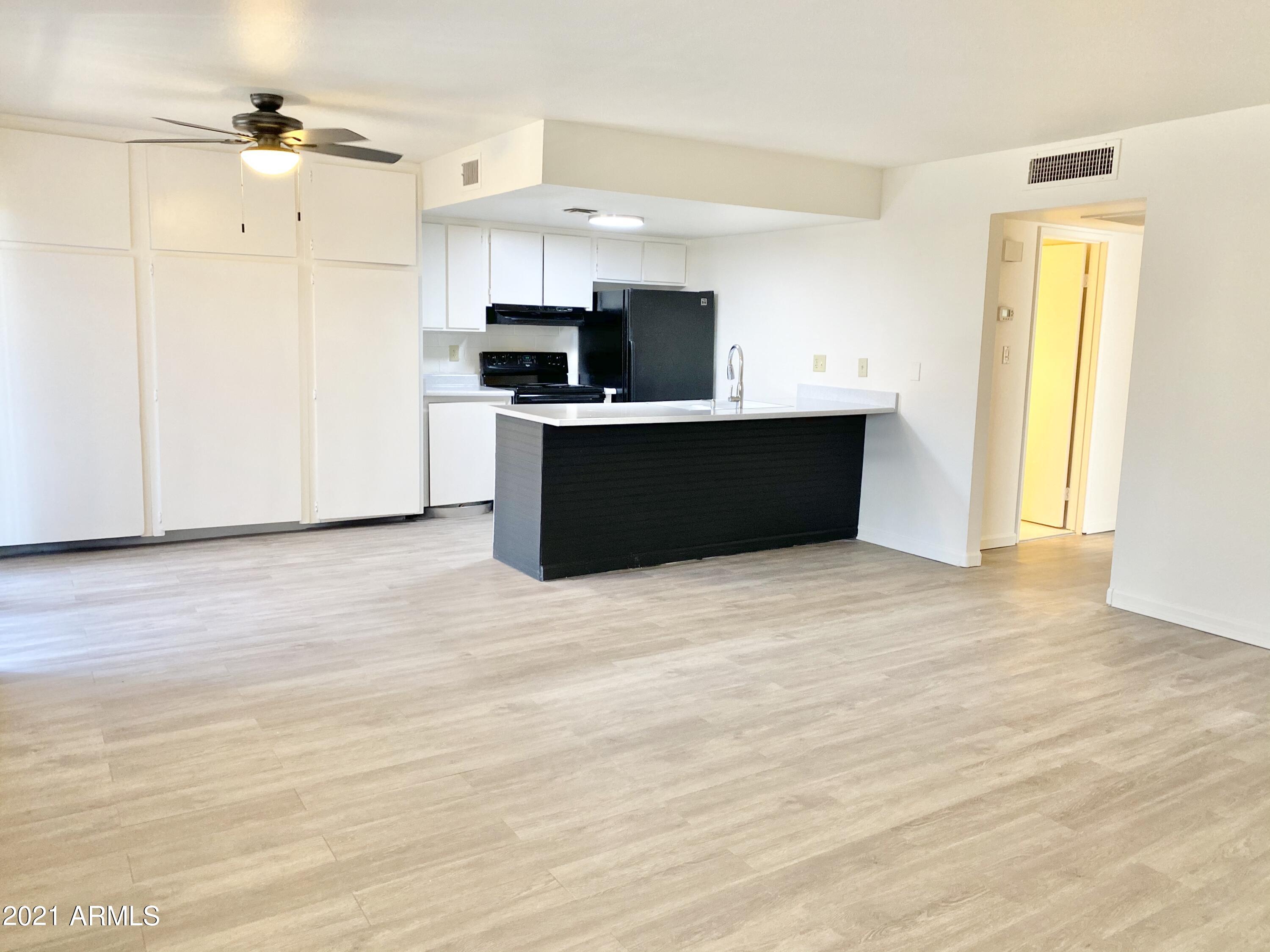 8529 E PORTLAND Street