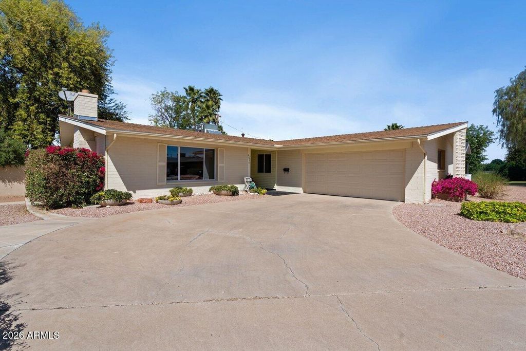 Photo of 8702 E Starlight Way, Scottsdale, AZ 85250 (MLS # 6999754)