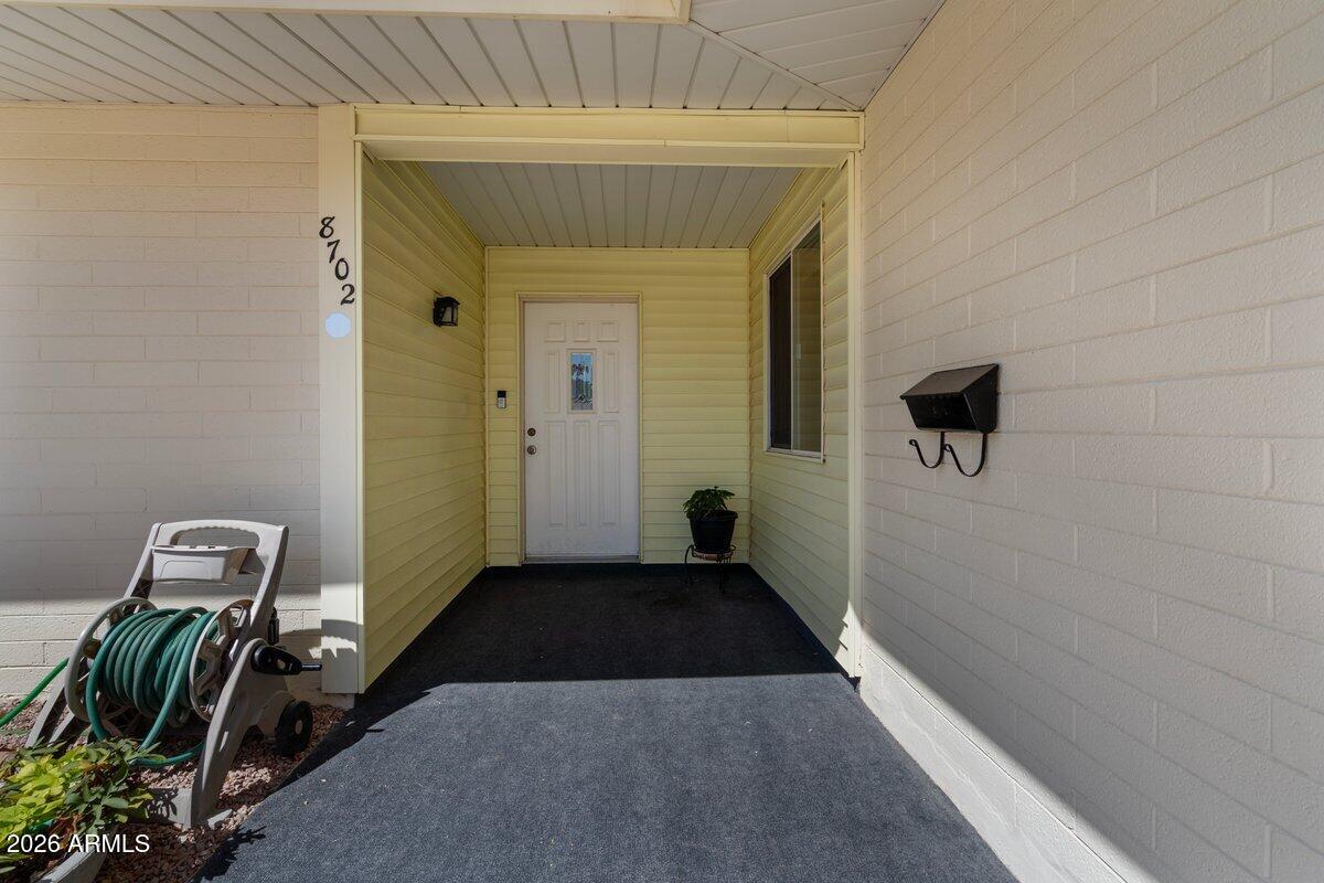 8702 E STARLIGHT Way