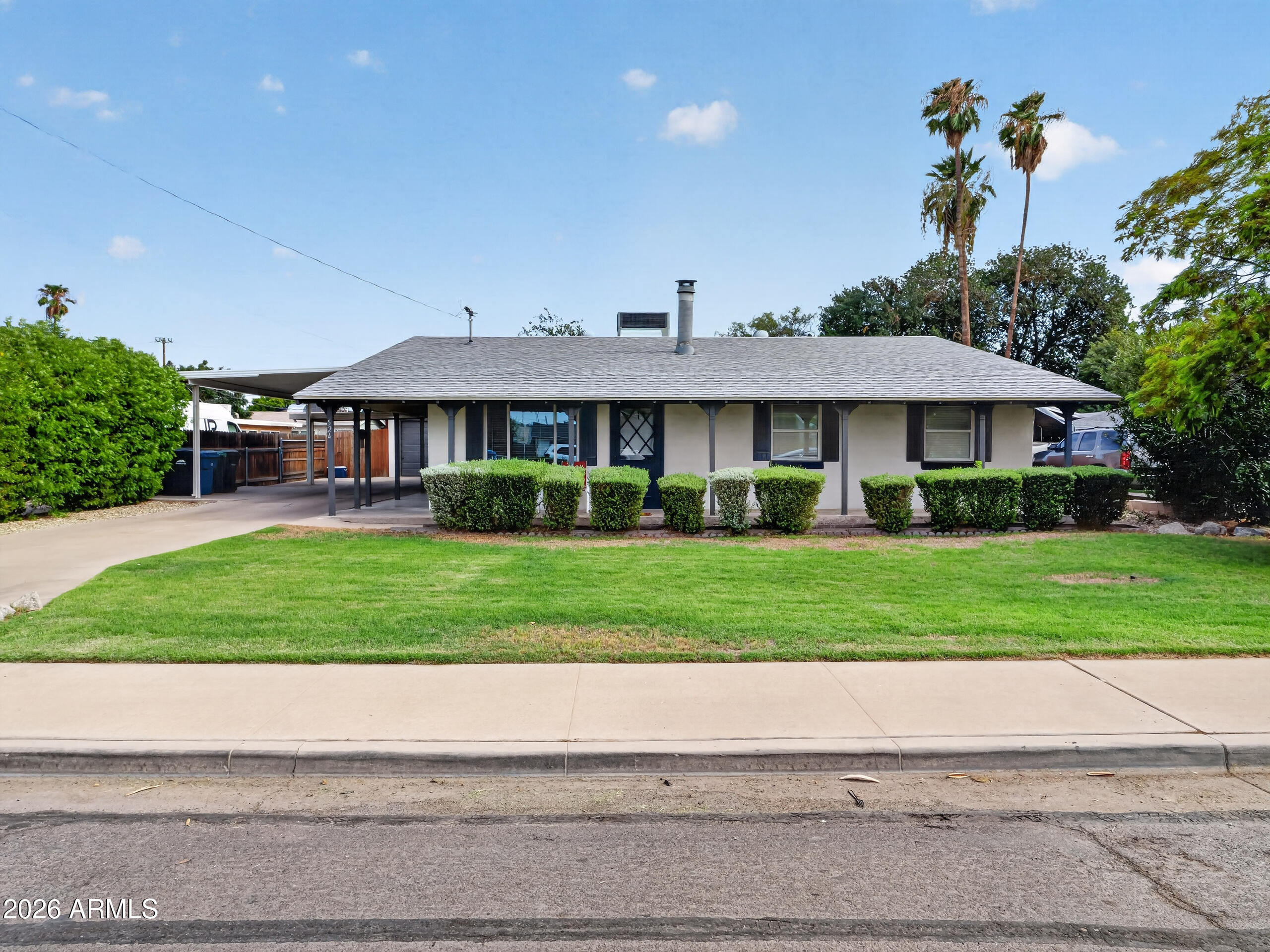 524 E MILLETT Avenue