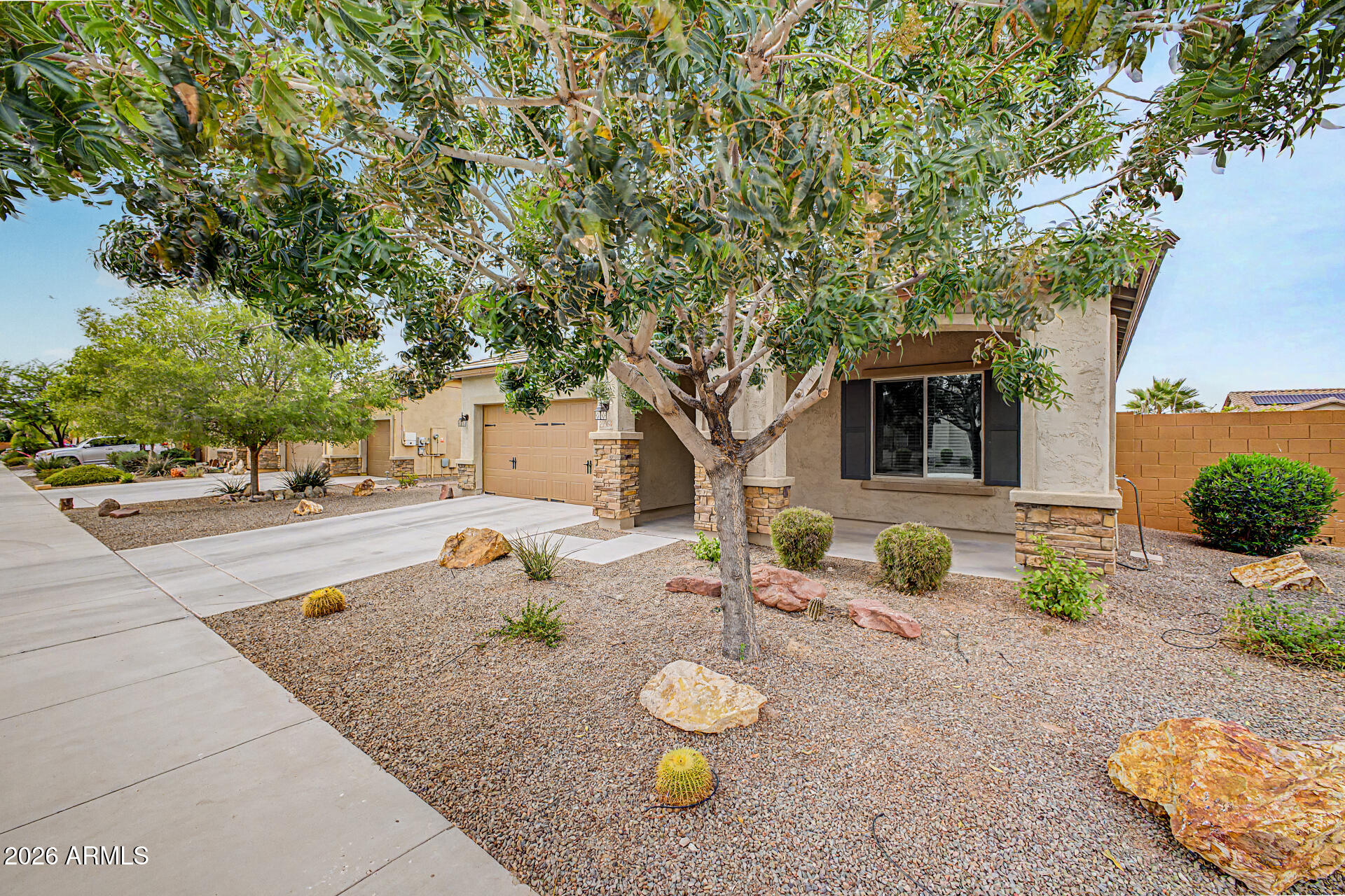 25964 W ESCUDA Drive