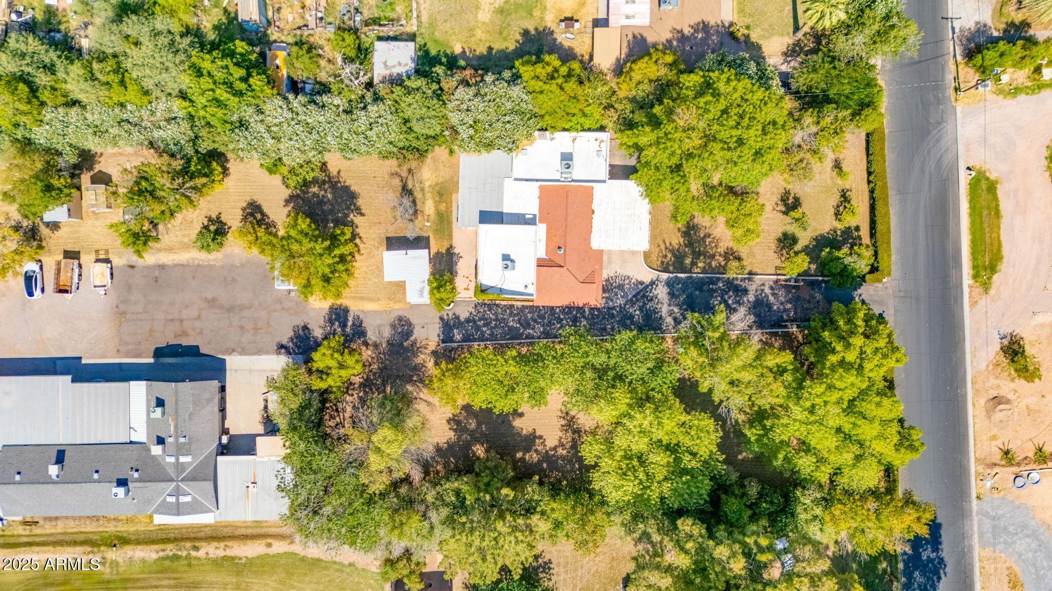 3026 E BACKUS Road
