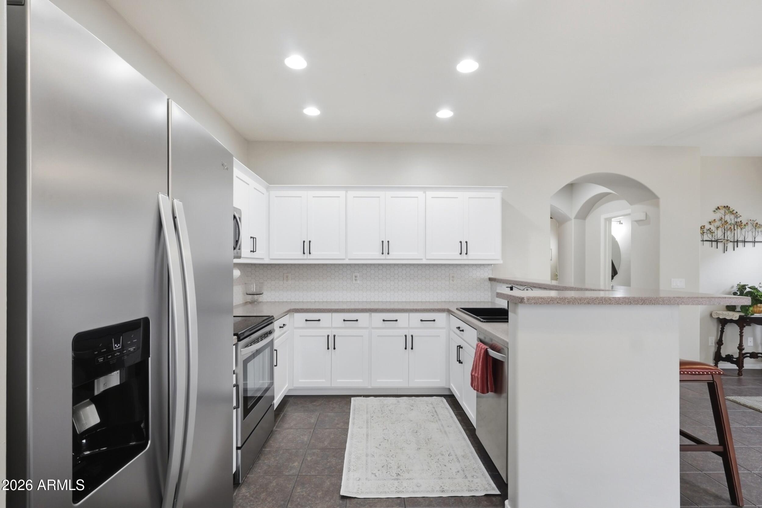 529 E SAN CARLOS Way