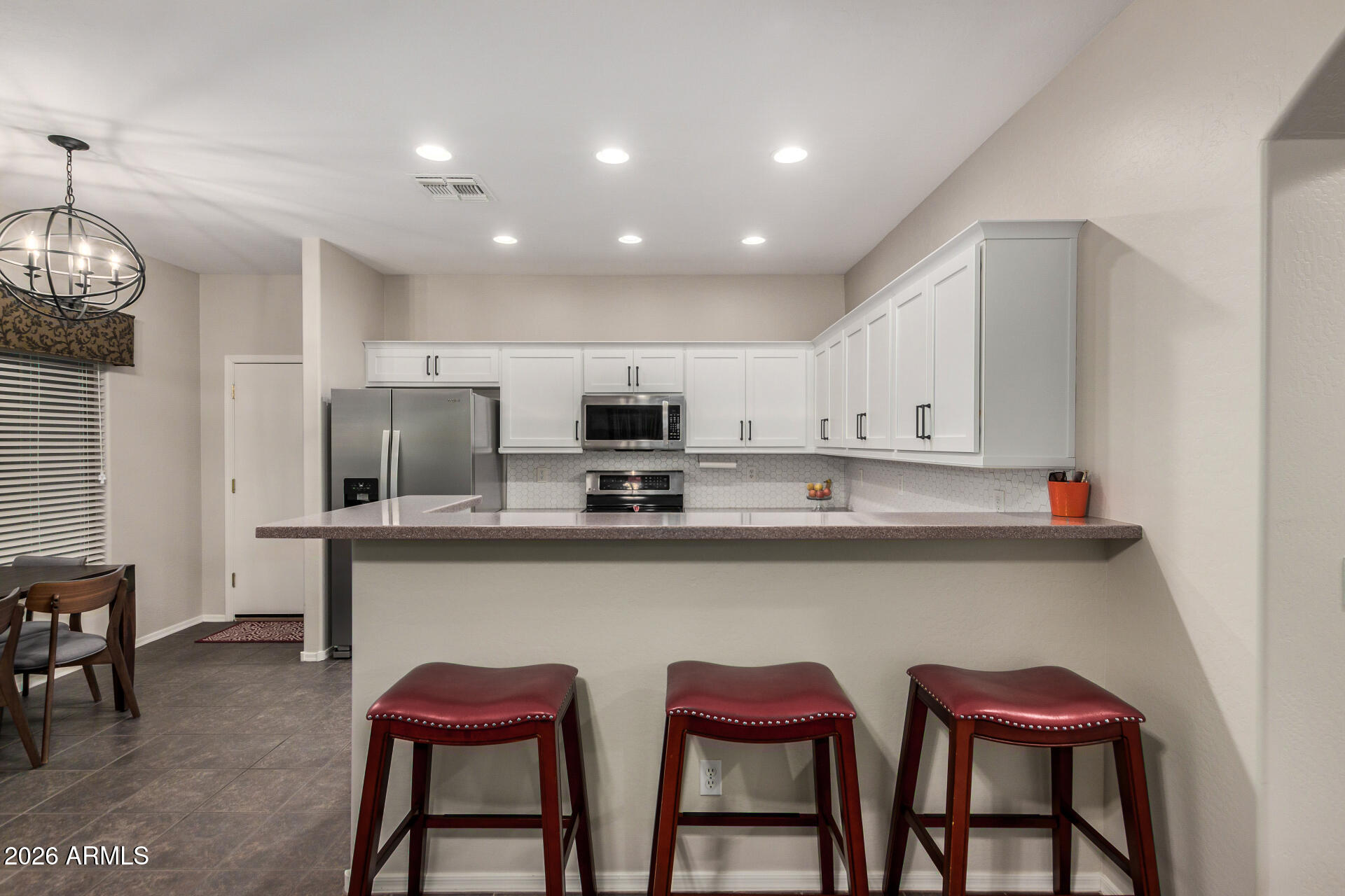 529 E SAN CARLOS Way