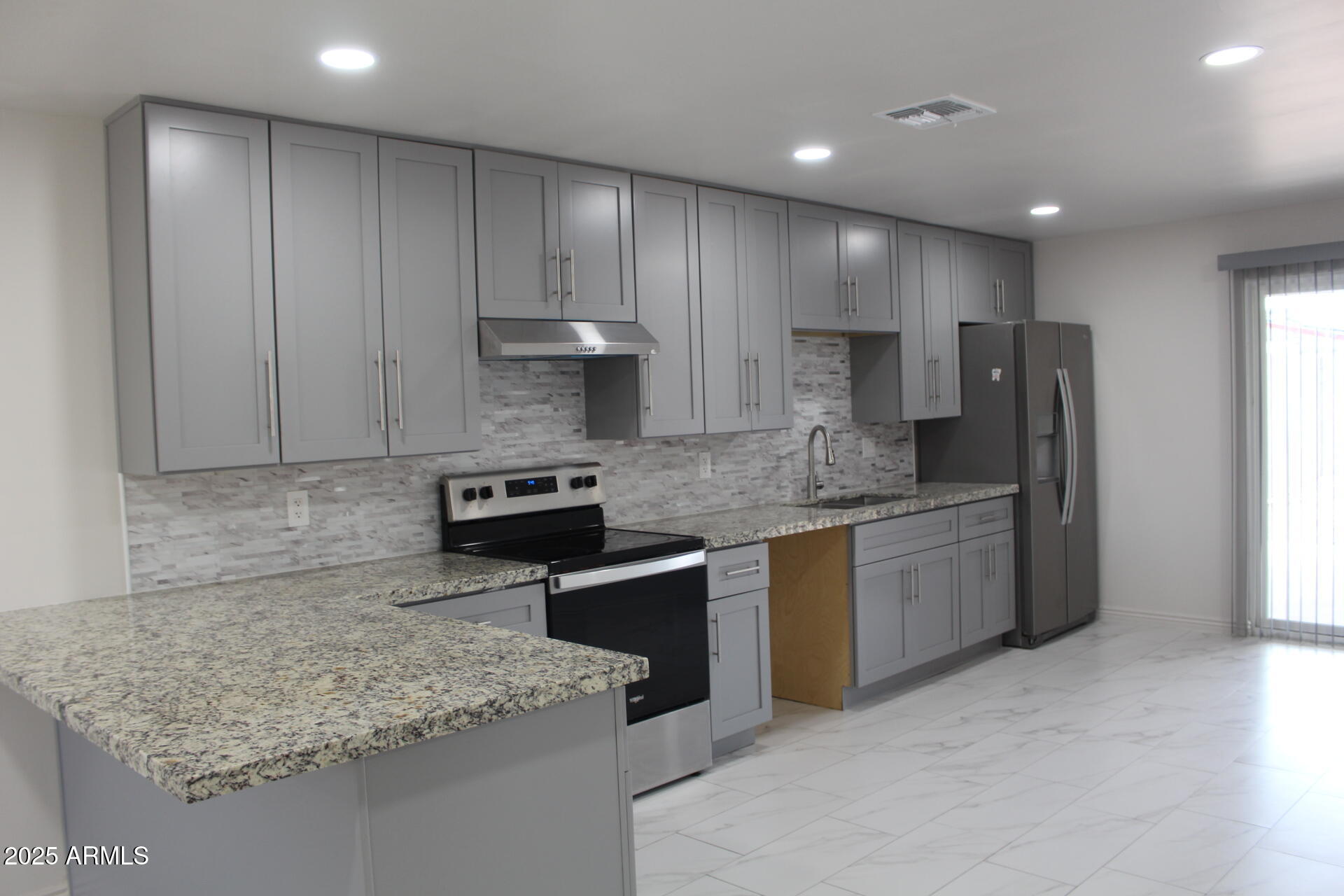 3619 W TAYLOR Street W