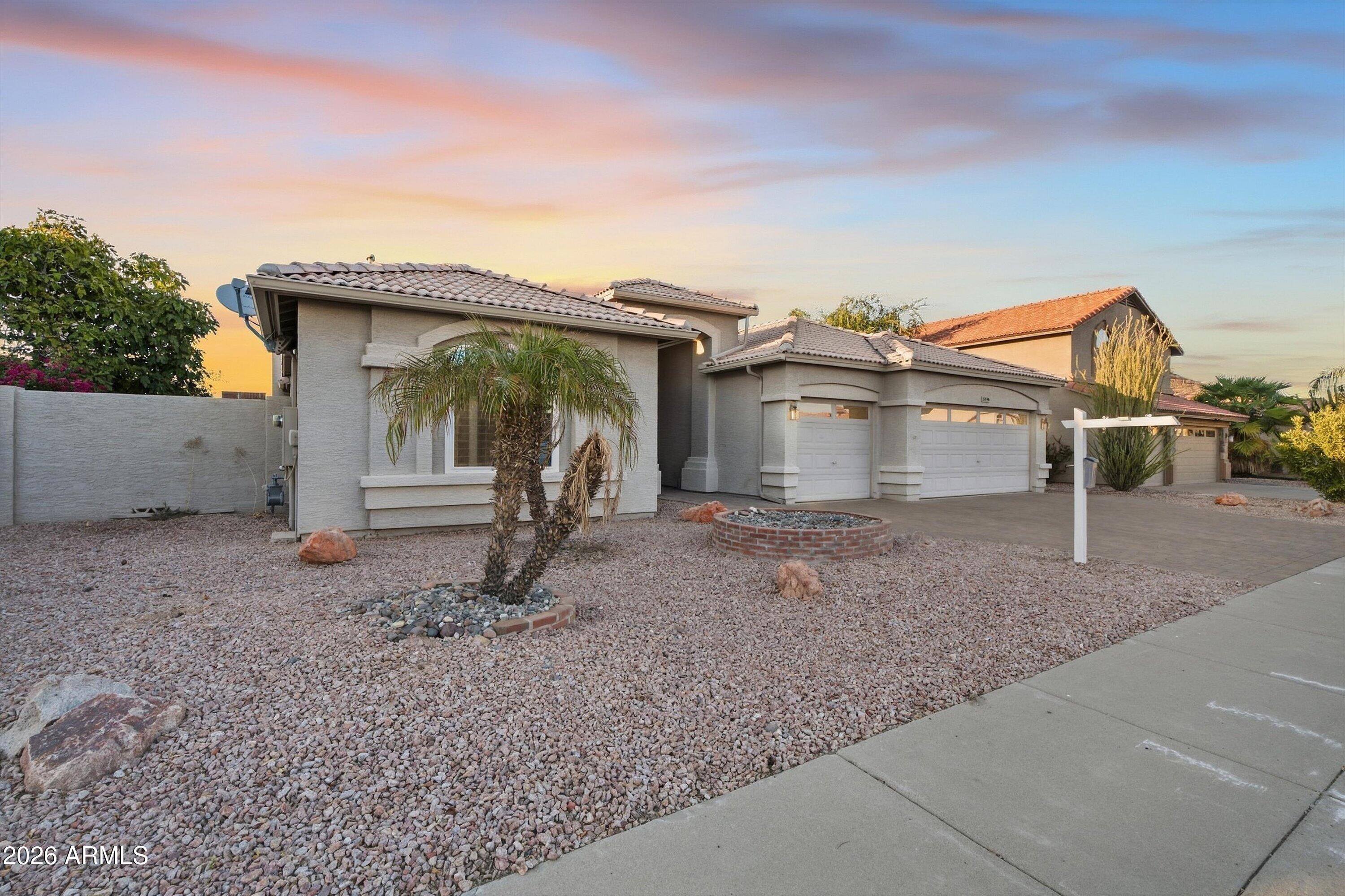 5546 W LONE CACTUS Drive