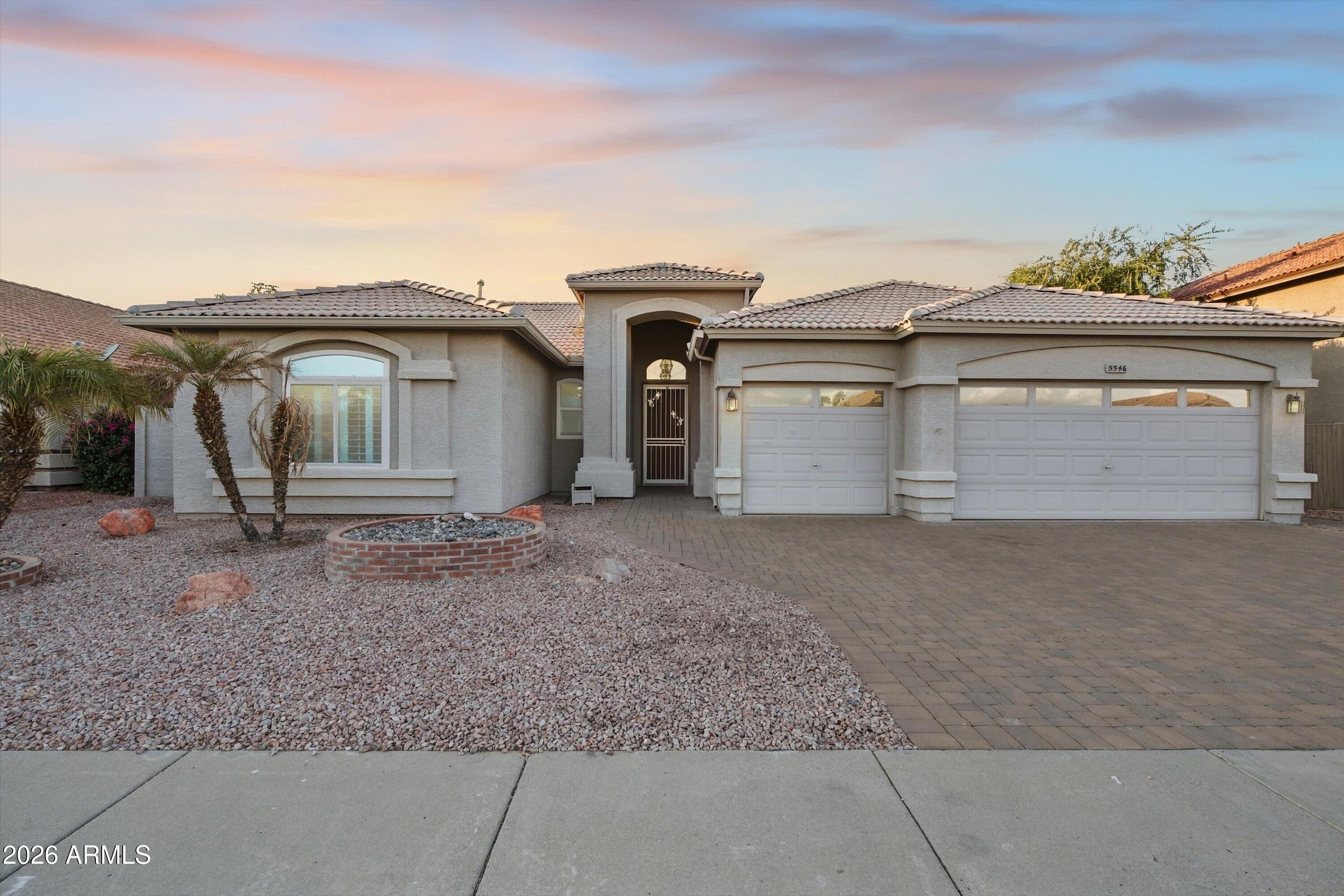 5546 W LONE CACTUS Drive