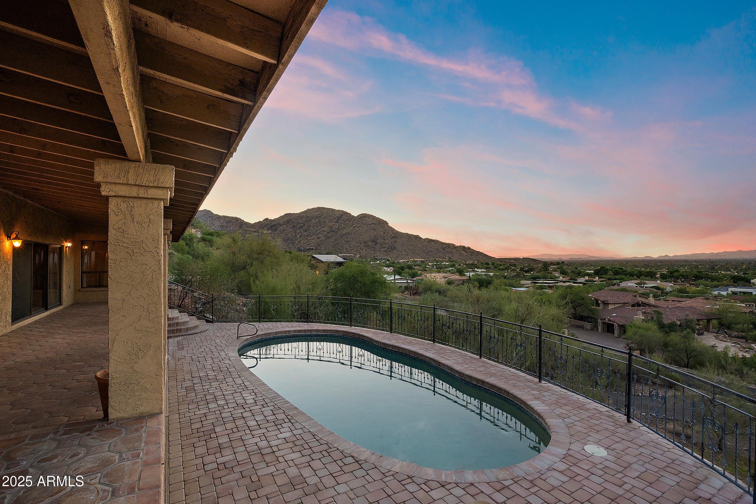 6349 E HUMMINGBIRD Lane