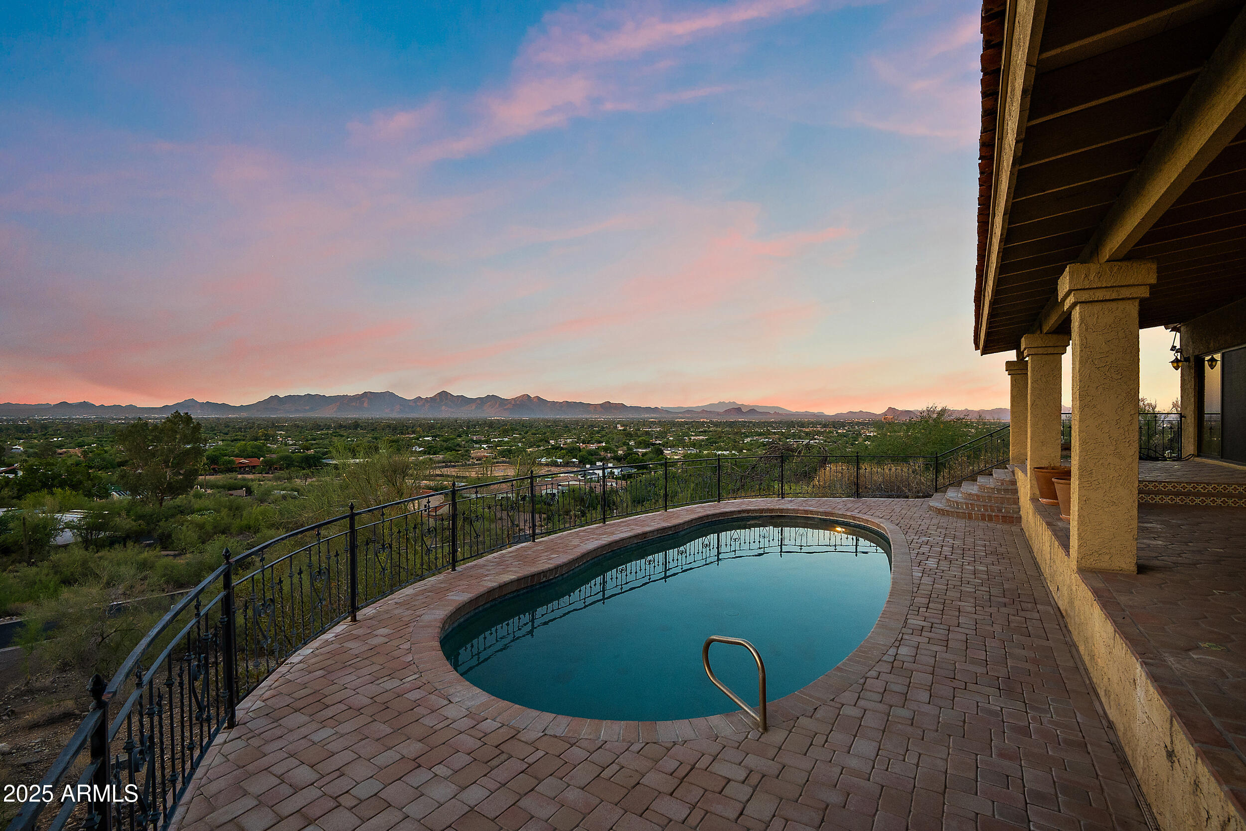 6349 E HUMMINGBIRD Lane