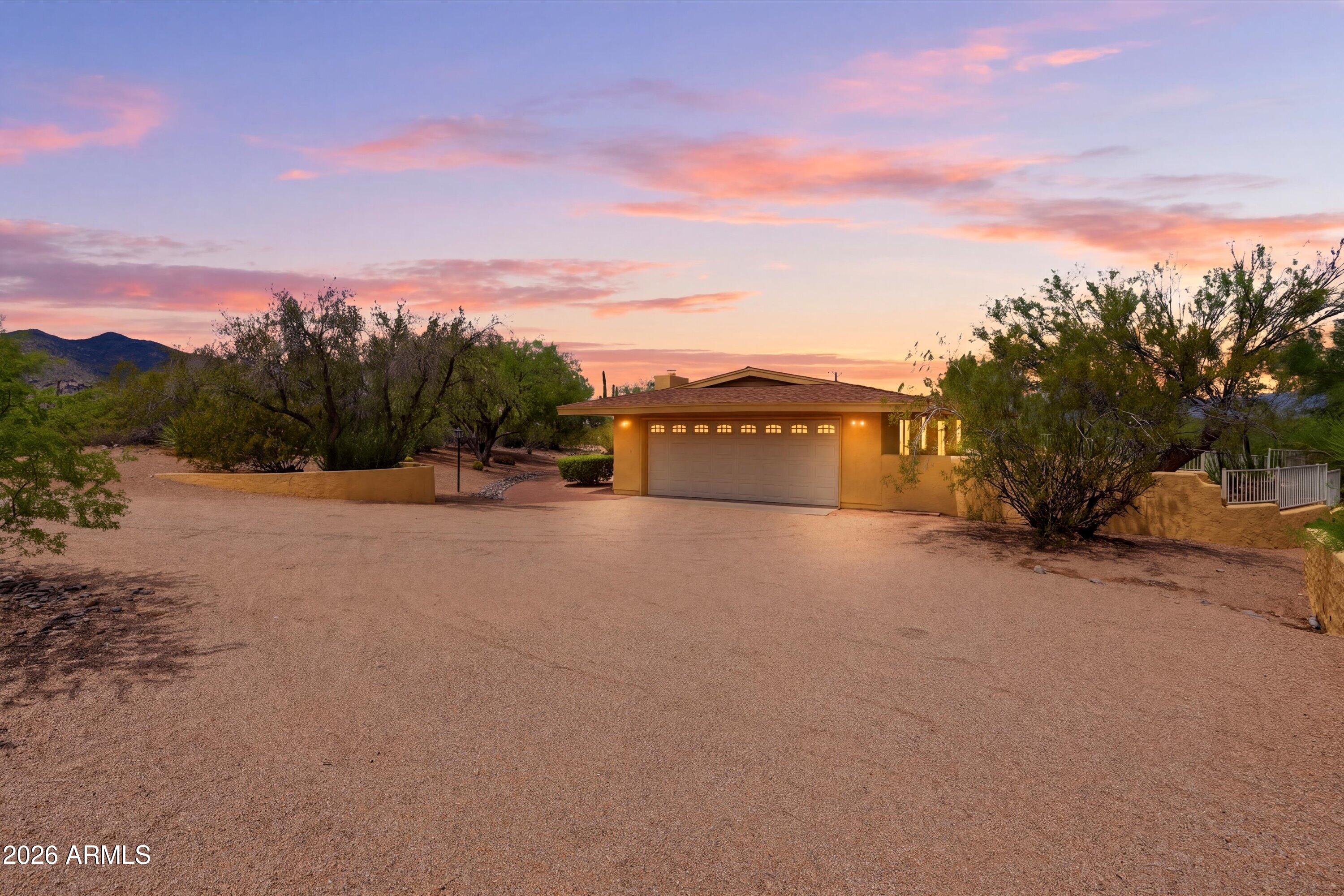 7666 E ROCKING CHAIR Road