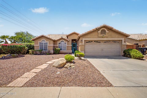 Photo of 18604 N 30th Place, Phoenix, AZ 85050 (MLS # 7033103)
