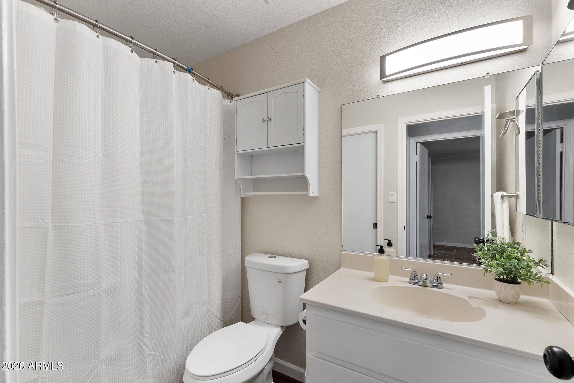 330 W TONOPAH Drive 5