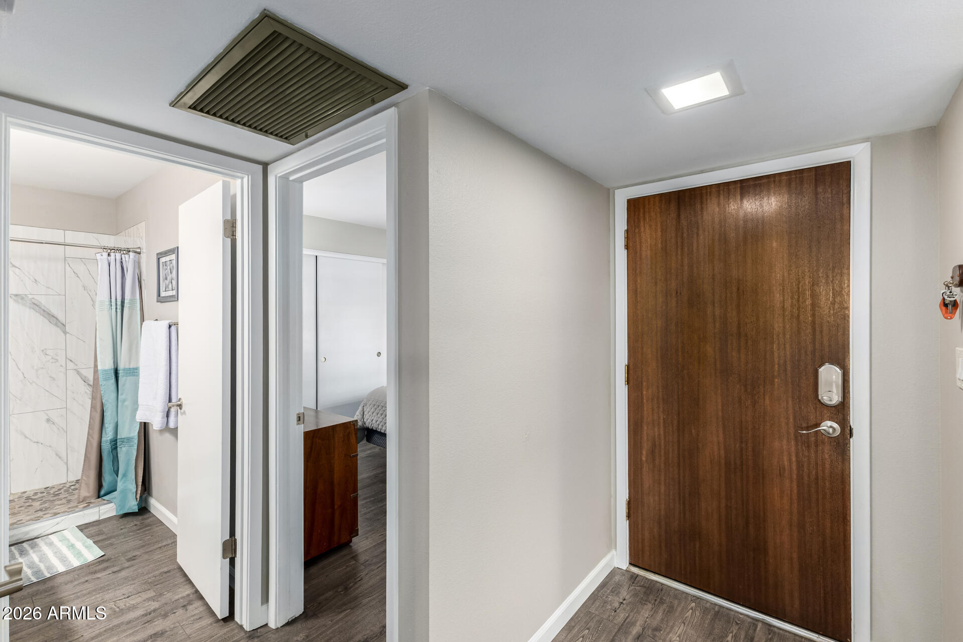 7709 E COLUMBINE Way