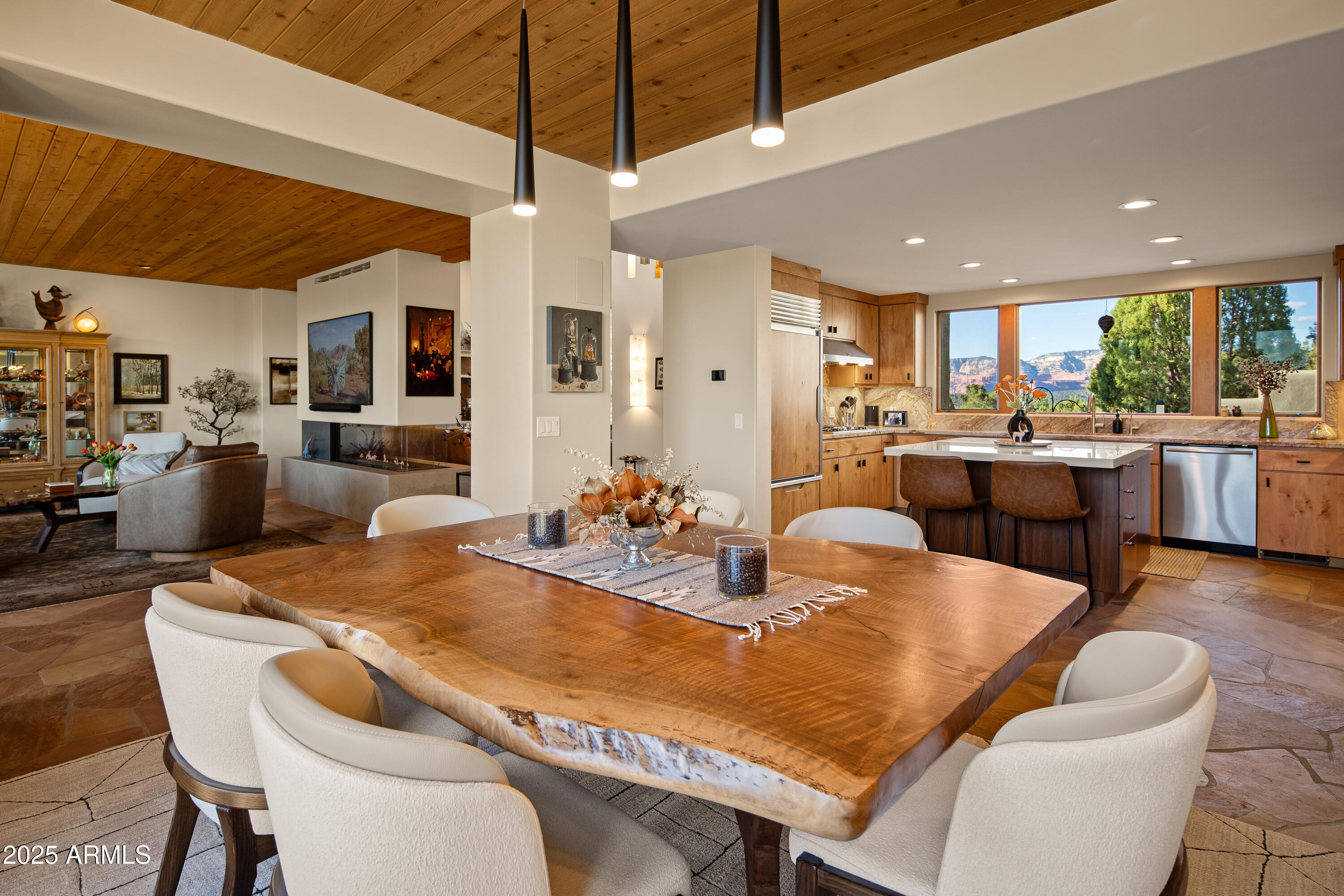 155 LINDA VISTA --