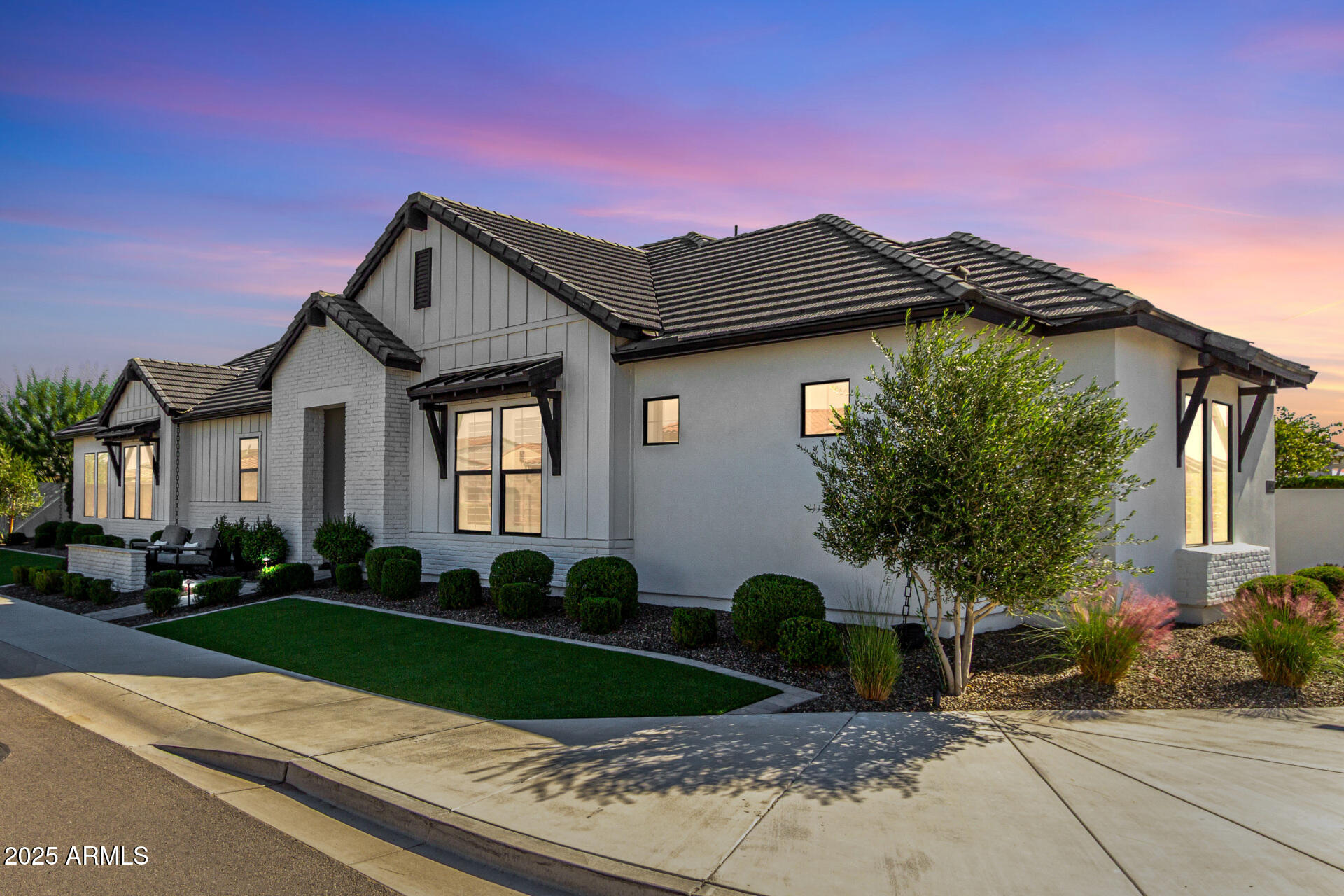 11095 N FOLSOM Street