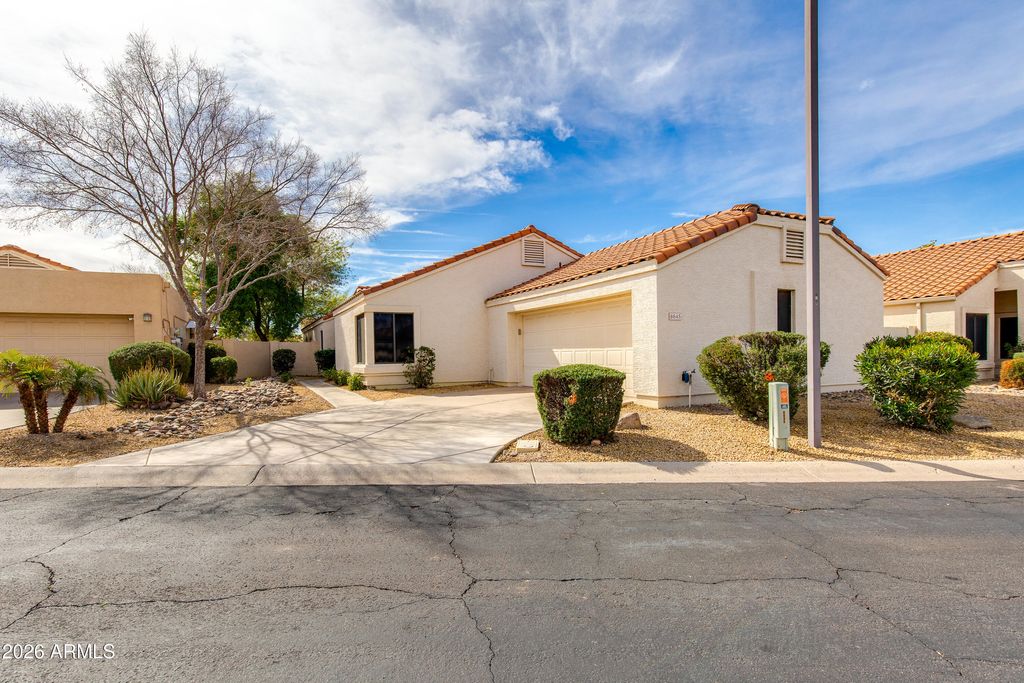 Photo of 8645 W Maui Lane, Peoria, AZ 85381 (MLS # 6990272)