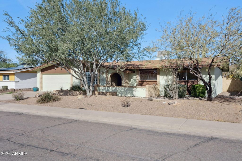 Photo of 1932 E Loma Vista Drive E, Tempe, AZ 85282 (MLS # 6971649)